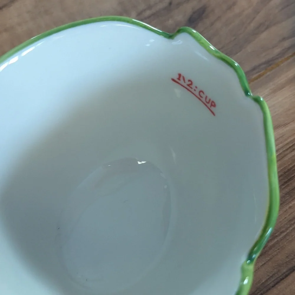 Pier 1 Imports Owl Design Nesting Measurin Bowls Set.